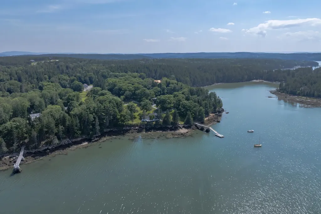 49 Oak Hill Lane Stonington ME 04681