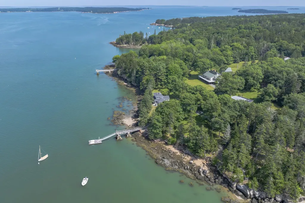 49 Oak Hill Lane Stonington ME 04681