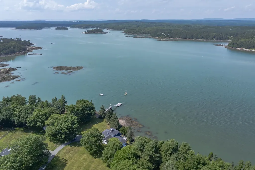49 Oak Hill Lane Stonington ME 04681