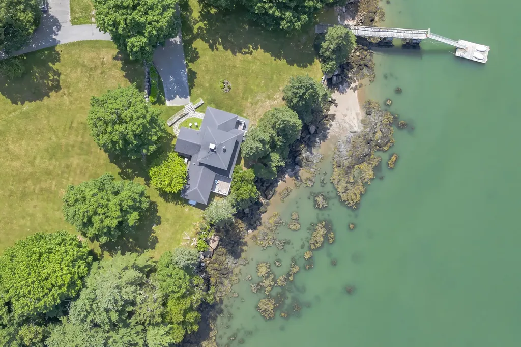 49 Oak Hill Lane Stonington ME 04681