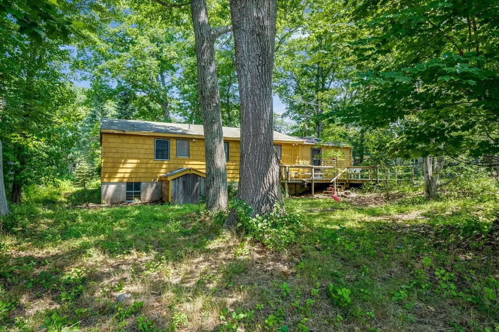 12 Norwood Avenue York ME 03909