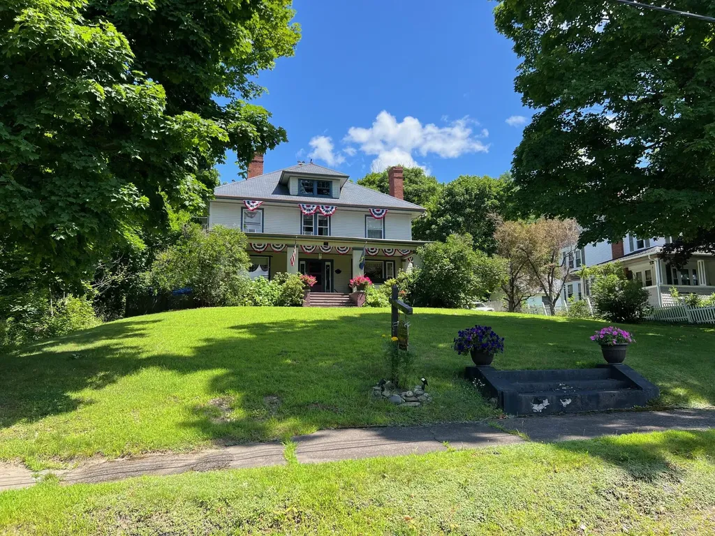 20 High Street Dexter ME 04930