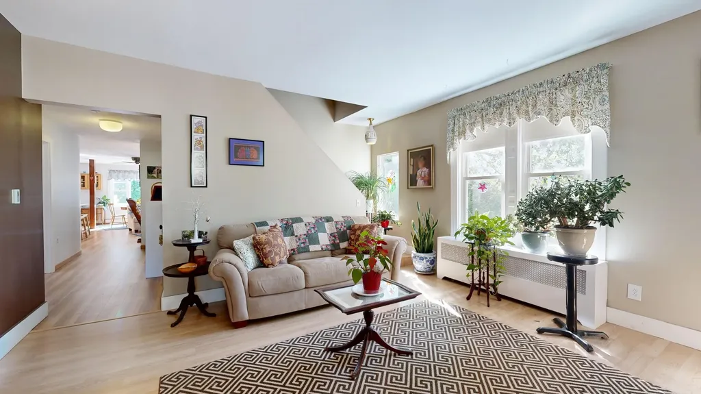 181 Whitney Street Auburn ME 04210