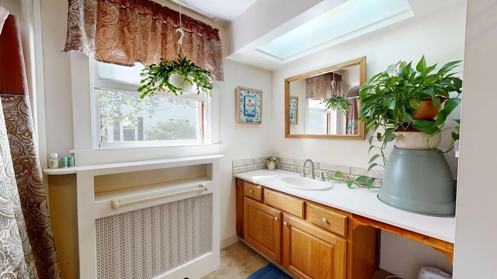 181 Whitney Street Auburn ME 04210