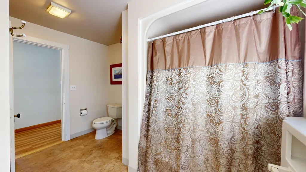 181 Whitney Street Auburn ME 04210