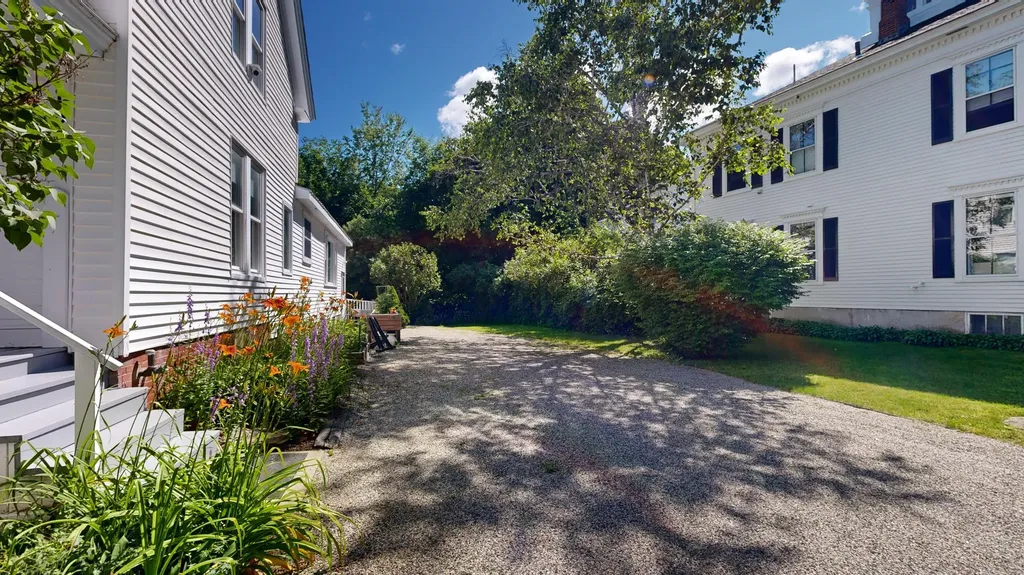 181 Whitney Street Auburn ME 04210