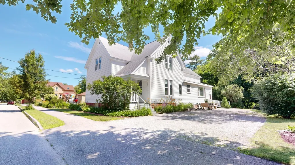 181 Whitney Street Auburn ME 04210