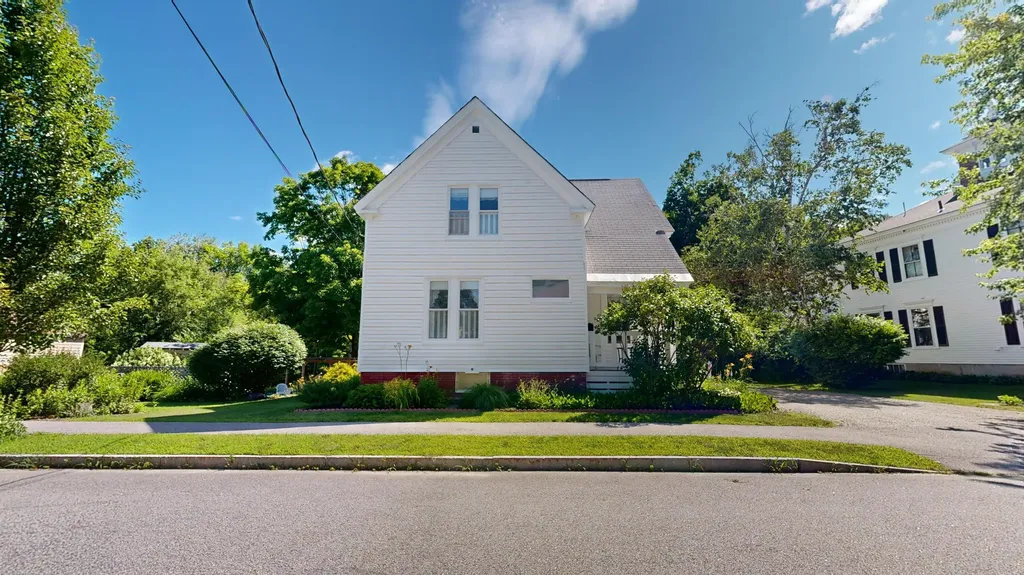 181 Whitney Street Auburn ME 04210