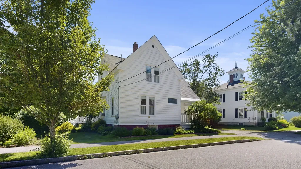 181 Whitney Street Auburn ME 04210
