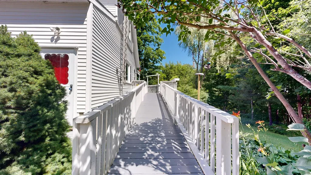 181 Whitney Street Auburn ME 04210