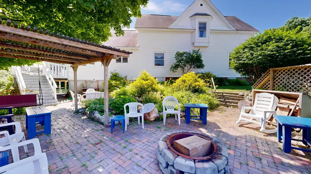 181 Whitney Street Auburn ME 04210