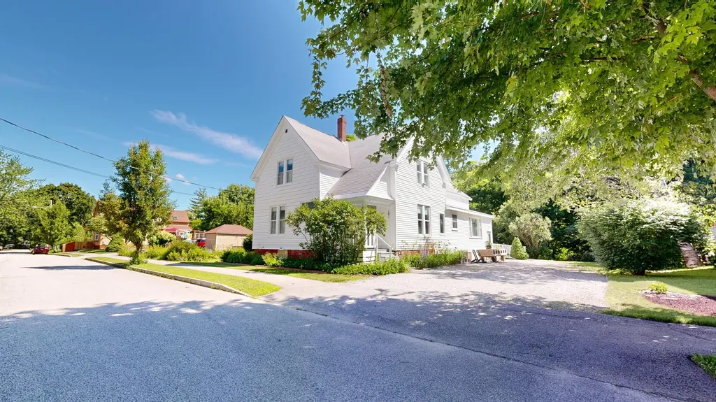 181 Whitney Street Auburn ME 04210