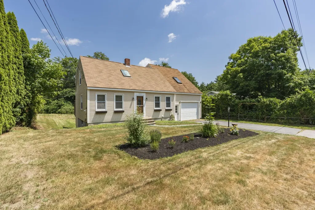 26 Church Street Scarborough ME 04074