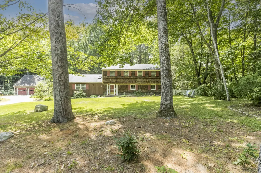 7 Merrill Road Freeport ME 04032