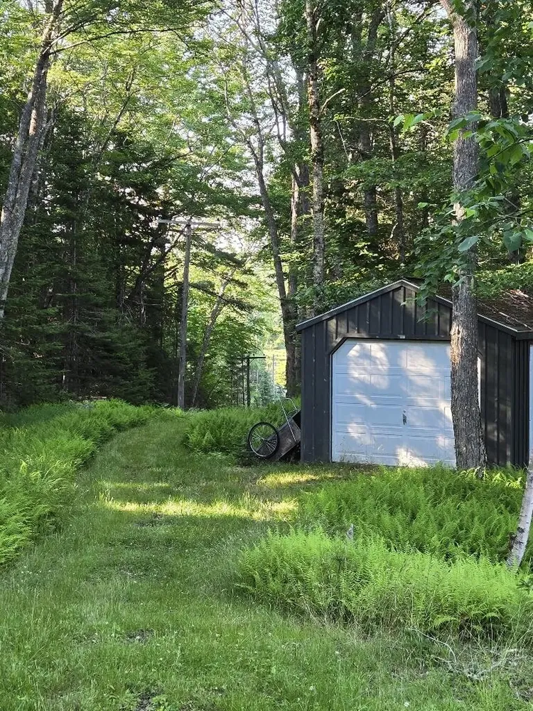 62 York Road Blue Hill ME 04614
