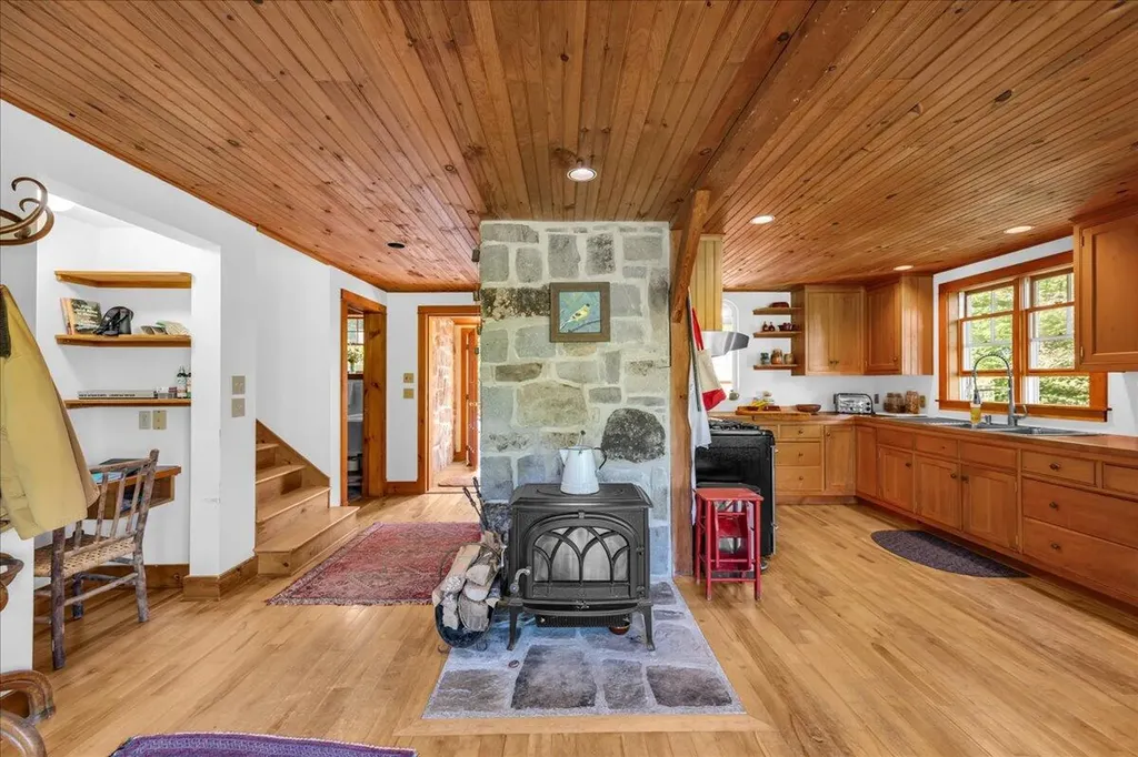 62 York Road Blue Hill ME 04614