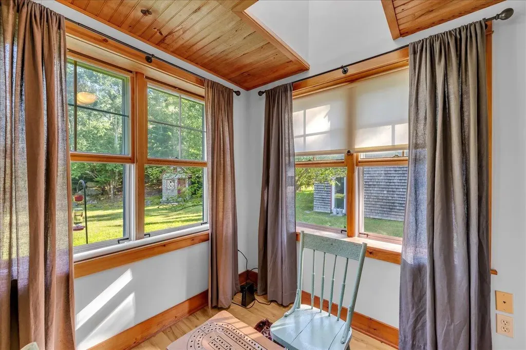62 York Road Blue Hill ME 04614