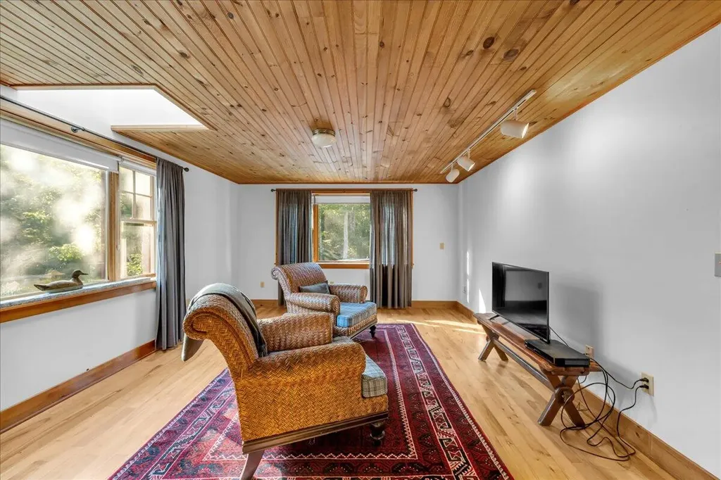 62 York Road Blue Hill ME 04614
