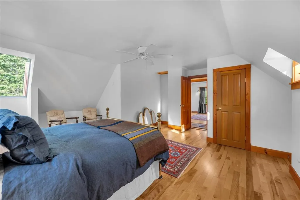 62 York Road Blue Hill ME 04614