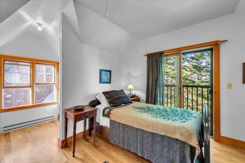 62 York Road Blue Hill ME 04614