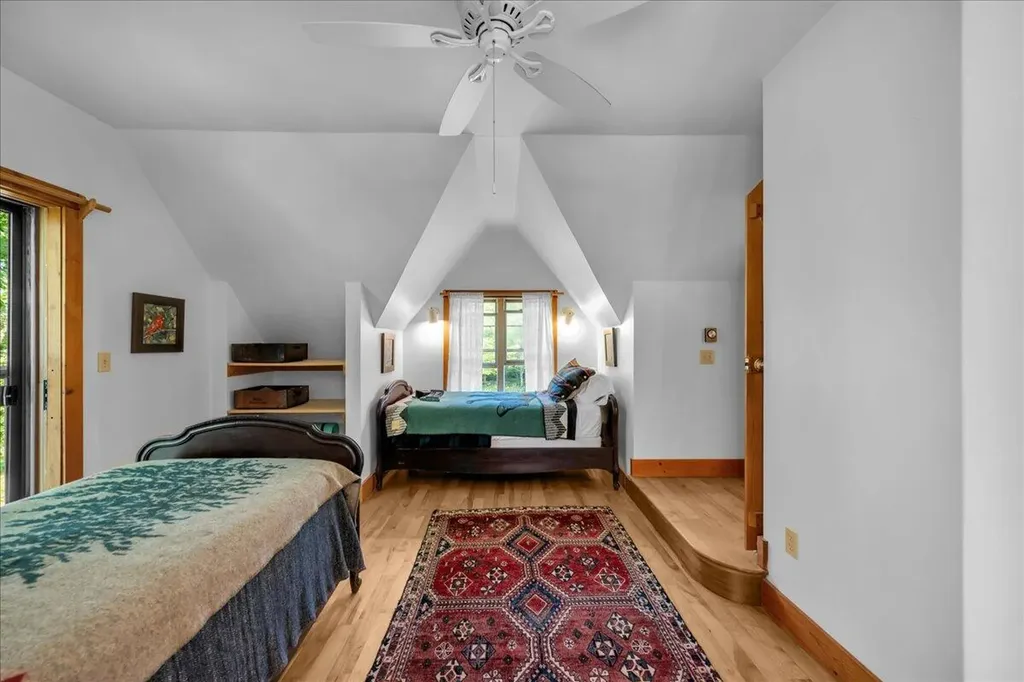 62 York Road Blue Hill ME 04614