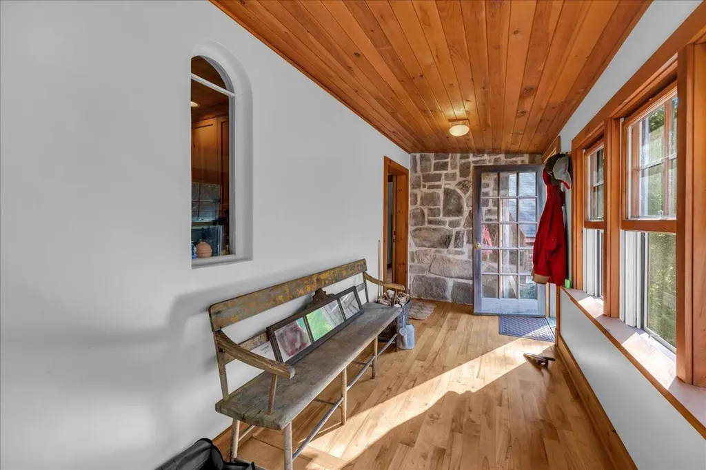 62 York Road Blue Hill ME 04614
