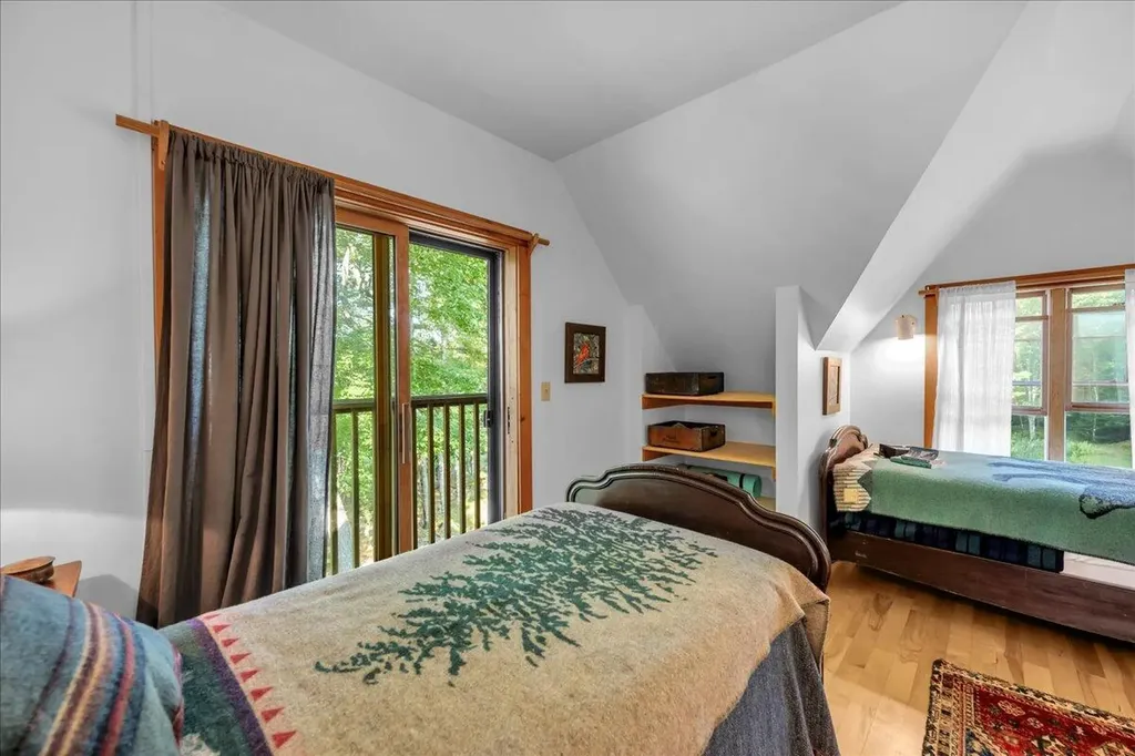 62 York Road Blue Hill ME 04614