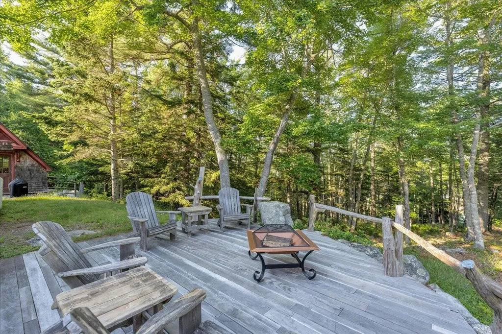 62 York Road Blue Hill ME 04614