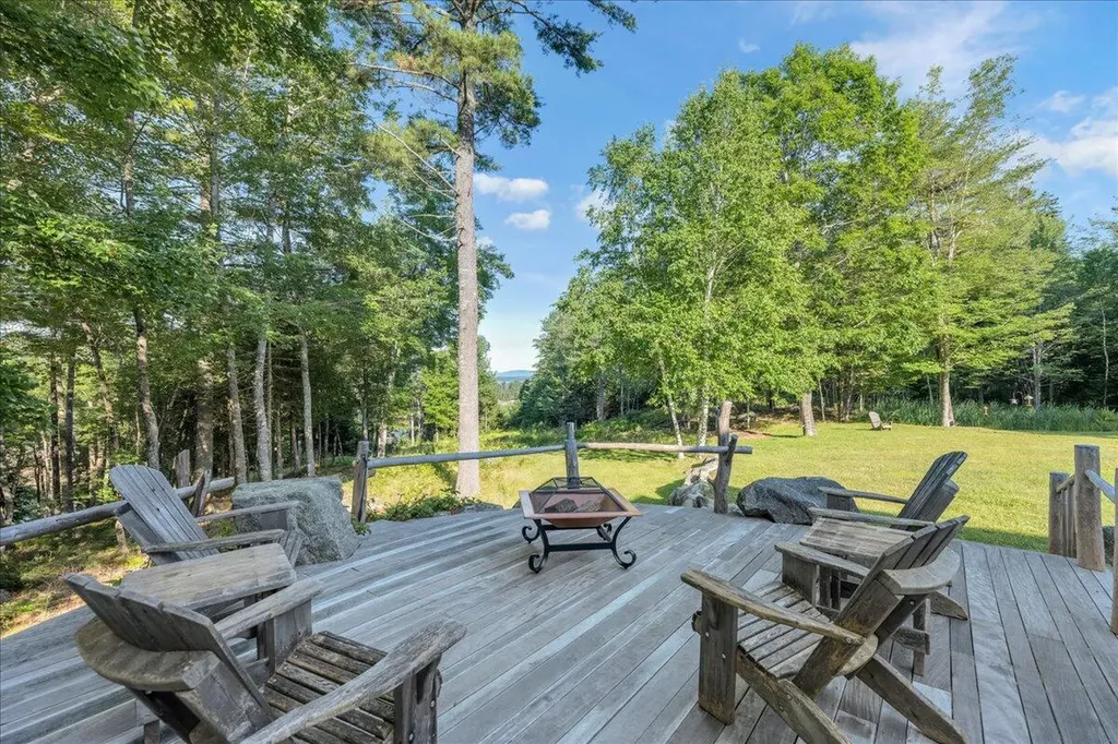 62 York Road Blue Hill ME 04614