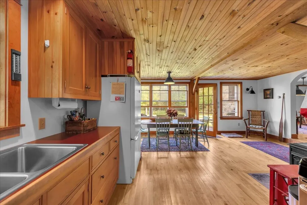 62 York Road Blue Hill ME 04614