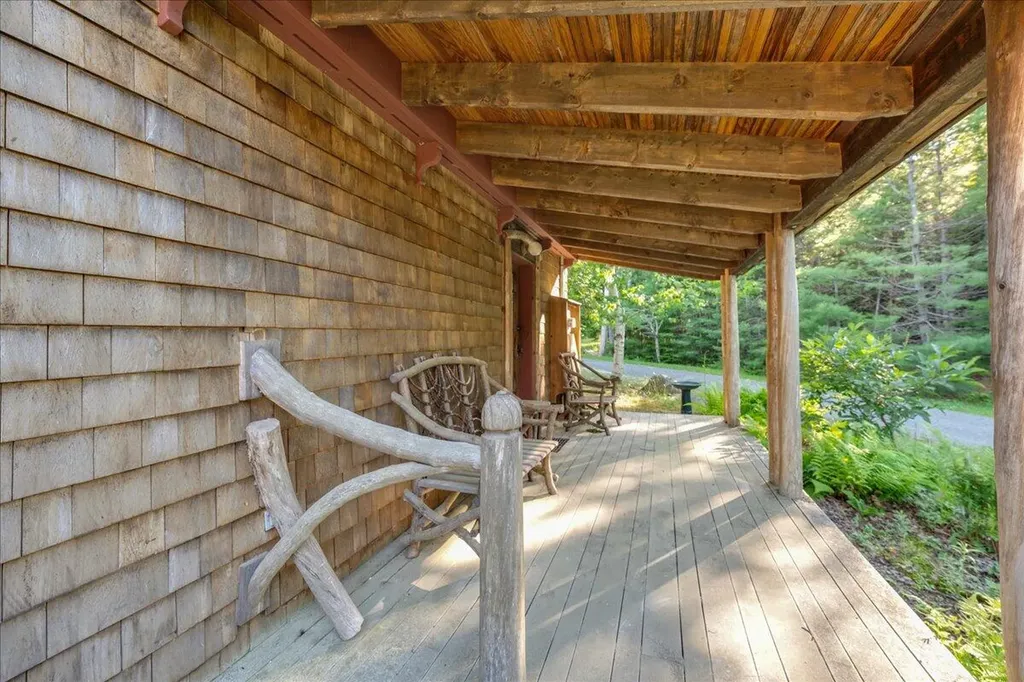 62 York Road Blue Hill ME 04614