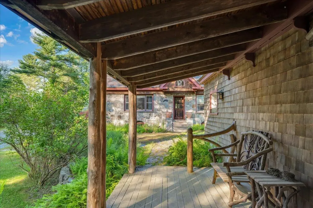 62 York Road Blue Hill ME 04614