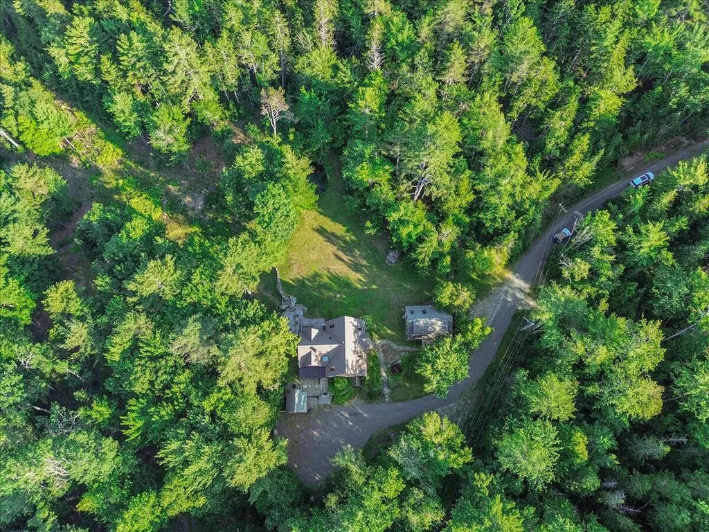 62 York Road Blue Hill ME 04614