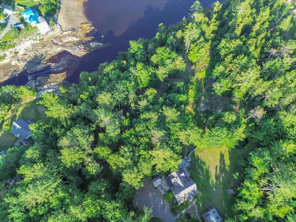 62 York Road Blue Hill ME 04614