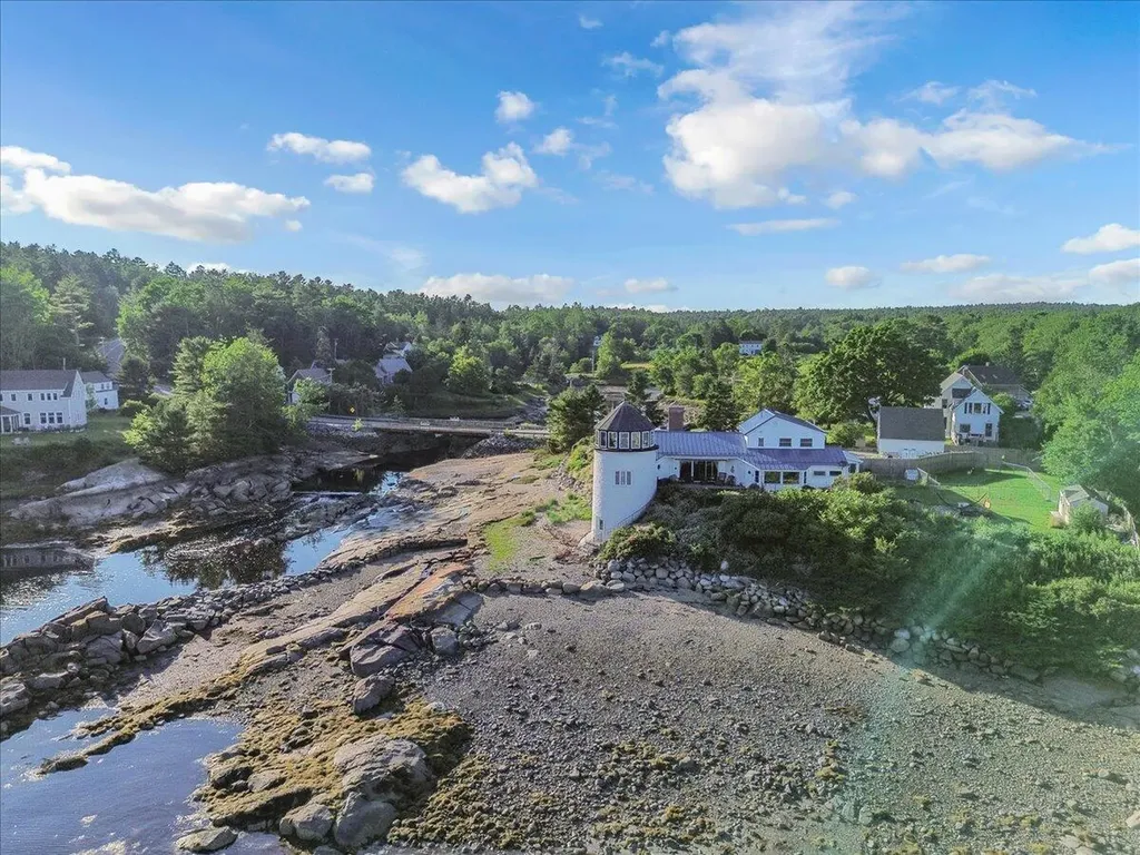62 York Road Blue Hill ME 04614