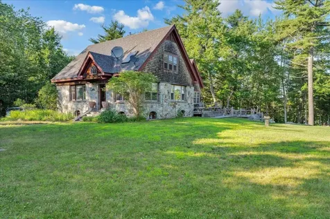 62 York Road Blue Hill ME 04614