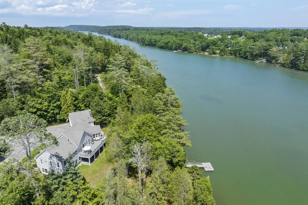 18 Heather Lane Harpswell ME 04066