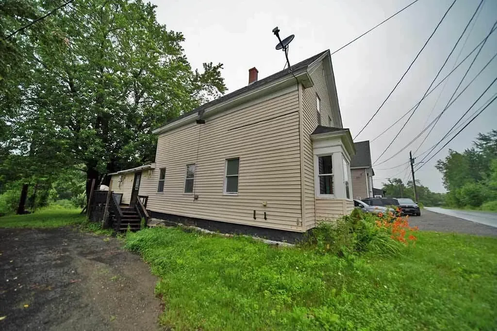 38 Bancroft Road Danforth ME 04424