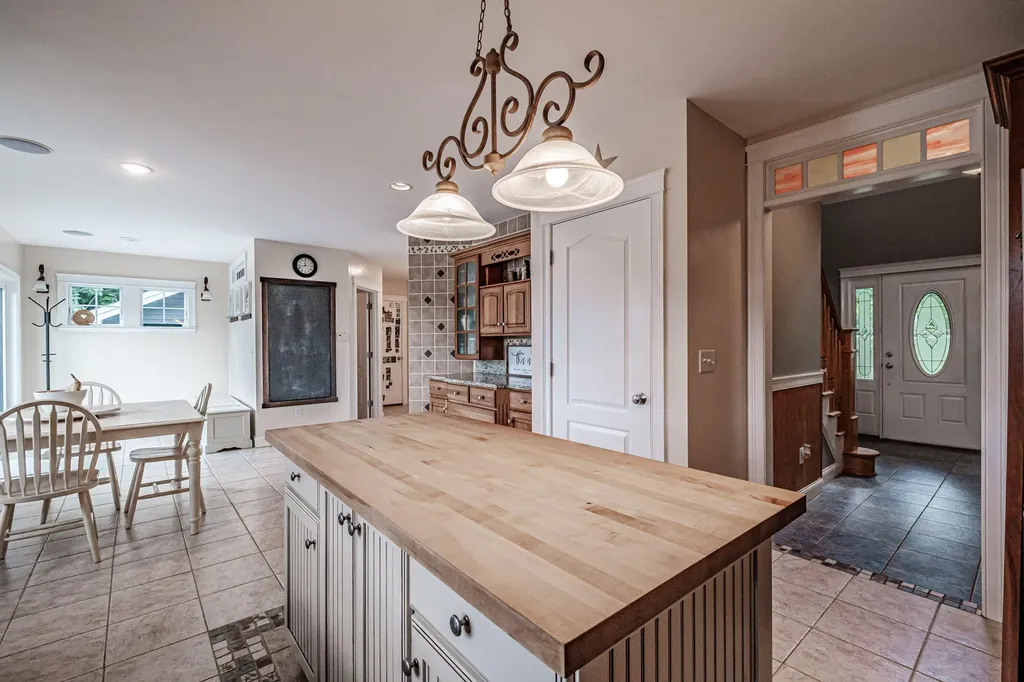 87 Star Hill Road Waterboro ME 04087
