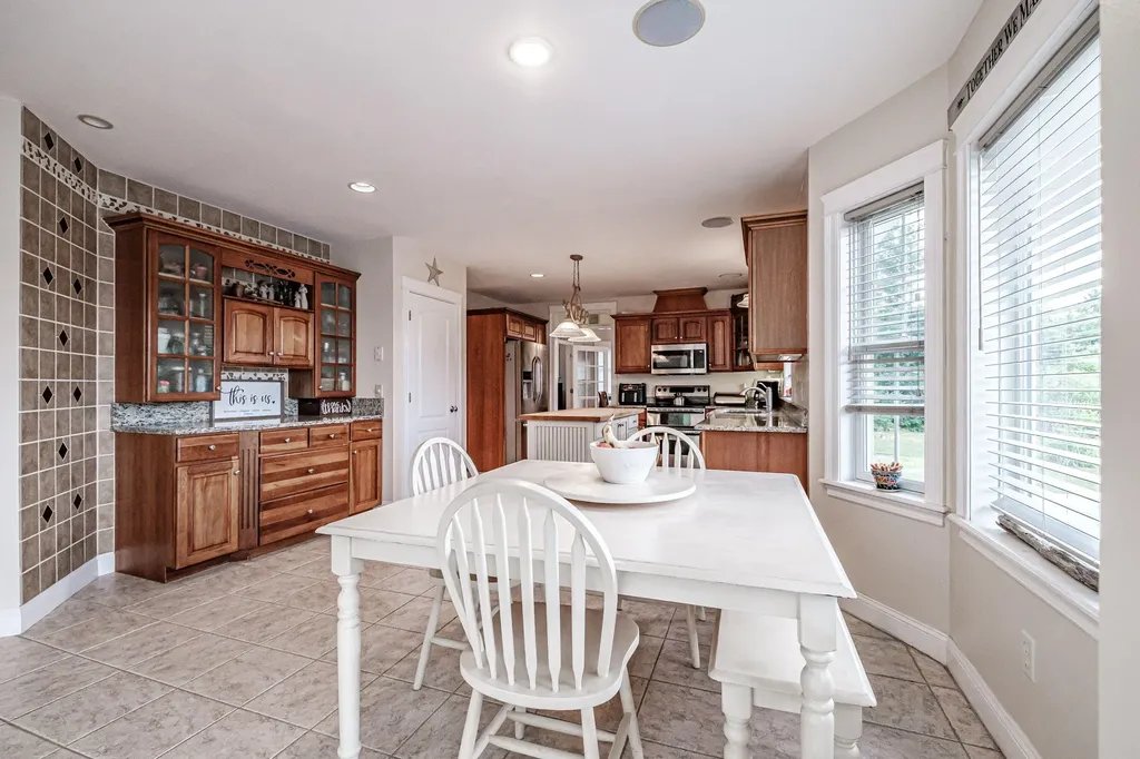 87 Star Hill Road Waterboro ME 04087