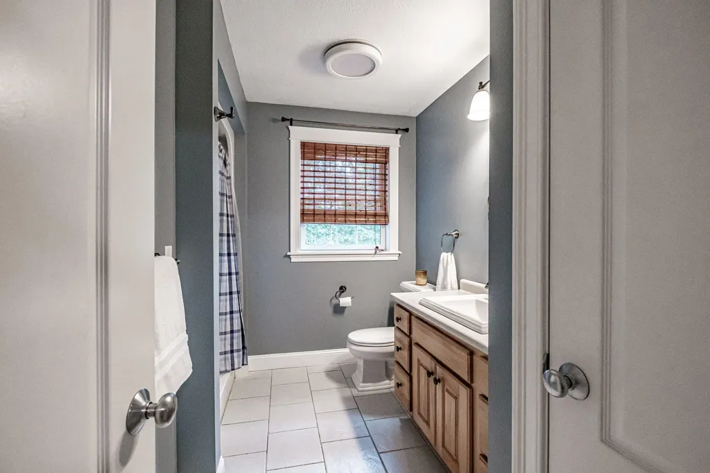 87 Star Hill Road Waterboro ME 04087