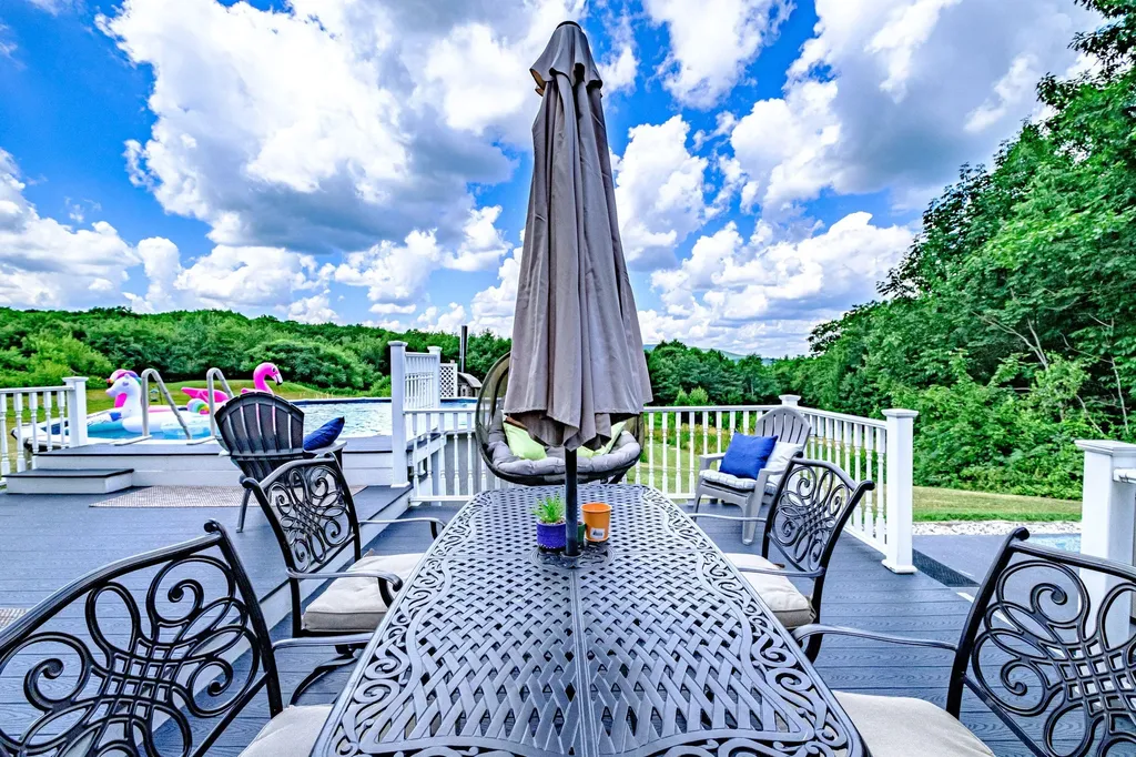 87 Star Hill Road Waterboro ME 04087