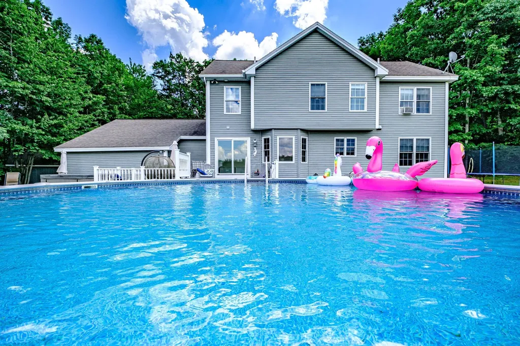 87 Star Hill Road Waterboro ME 04087