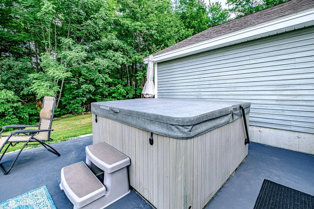87 Star Hill Road Waterboro ME 04087