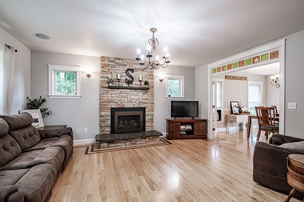 87 Star Hill Road Waterboro ME 04087