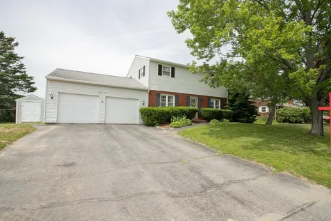 77 Hillcrest Drive Brewer ME 04412