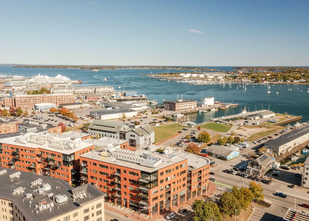 387 Commercial Street Portland ME 04101