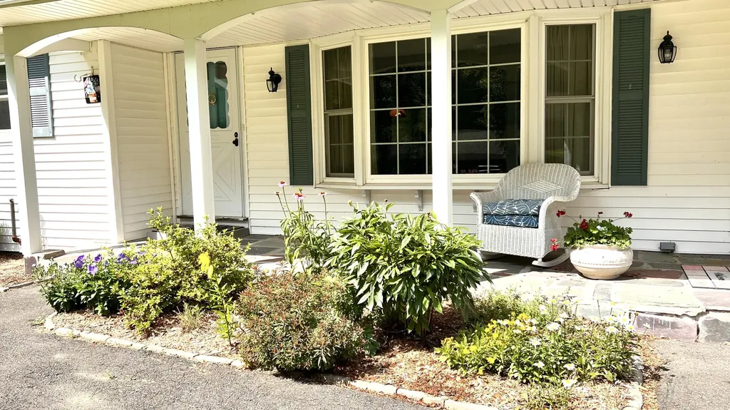 16 Acadia Street Dexter ME 04930