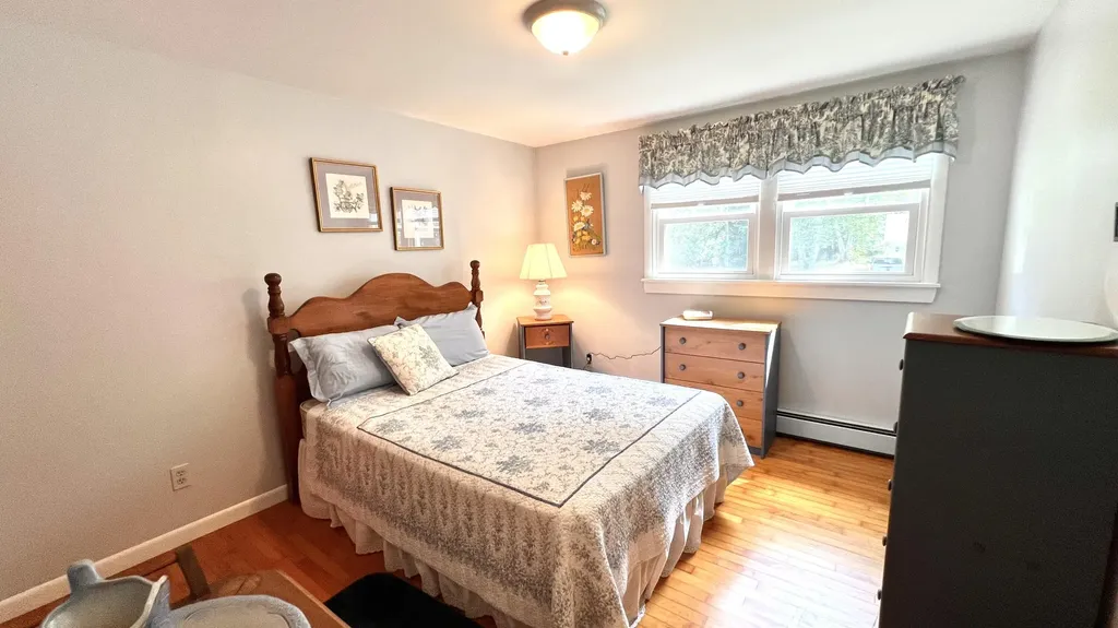 16 Acadia Street Dexter ME 04930