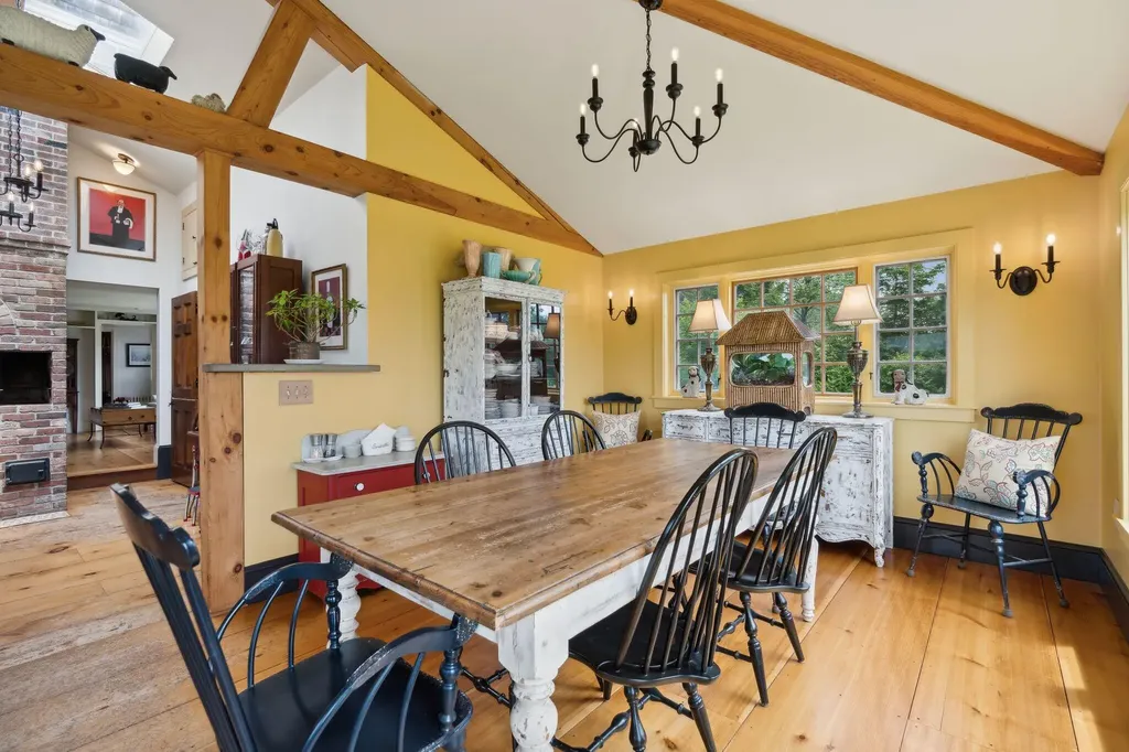 224 Tuttle Road Cumberland ME 04021